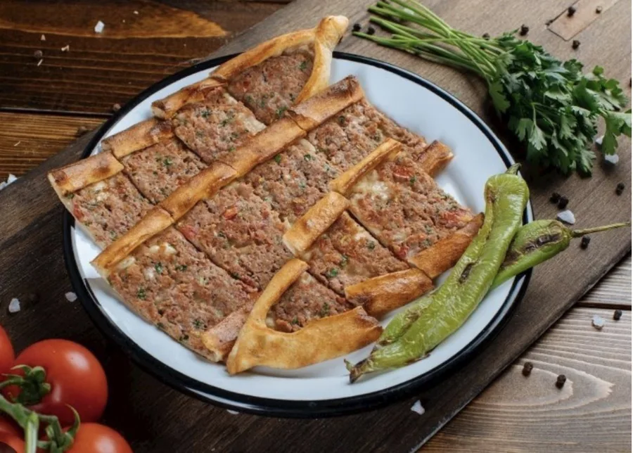 Kıymalı Pide